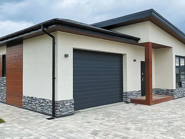 Секционные ворота 3400х2600 мм антрацитовые DoorHan RSD02, petropavlovsk-kamchatskiy.doorhan.ru